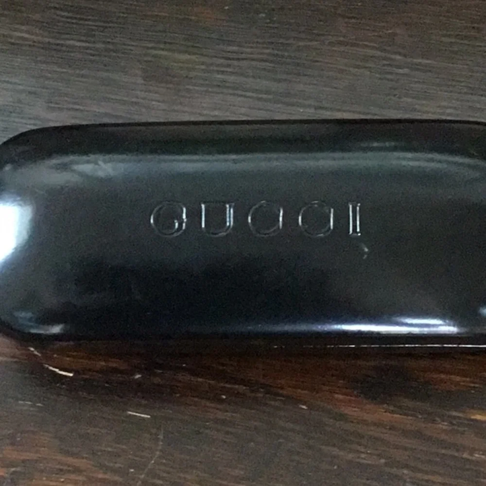 Gucci Glasses - Picture 6 of 7